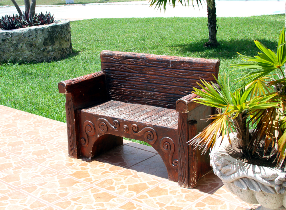 Somatic Symptom Disorder Types affect daily life in many ways. The empty bench reflects the pause, rest, and reflection often needed when physical symptoms feel overwhelming. Somatic Symptom Disorder Types symbolized by an empty wooden bench in sunlight, reflecting rest, reflection, and the impact of physical symptoms on daily life routines.